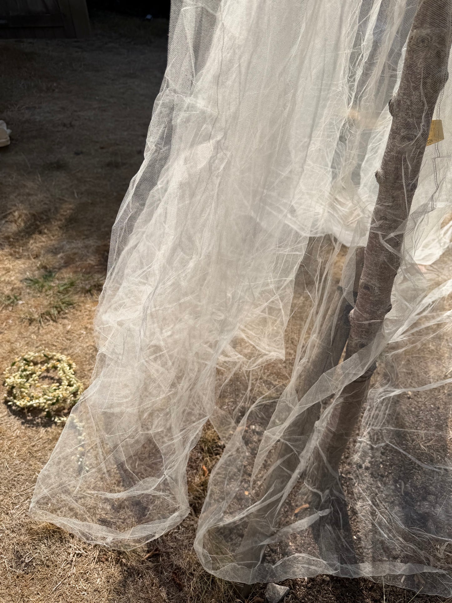 ANTIQUE VEIL