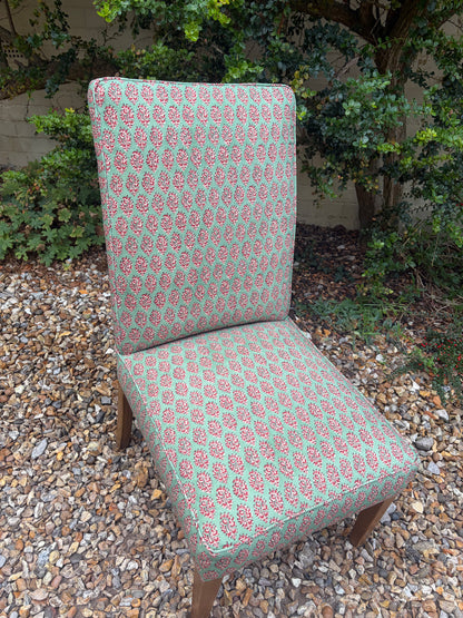SLIPPER CHAIR