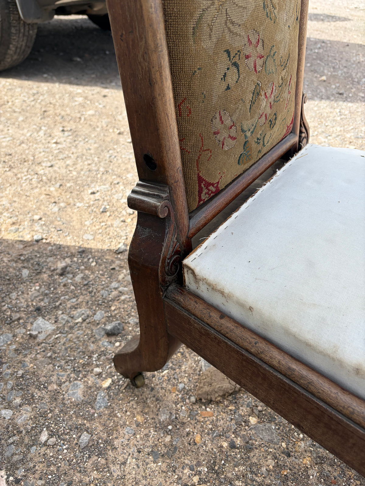 TAPESTRY CHAIR