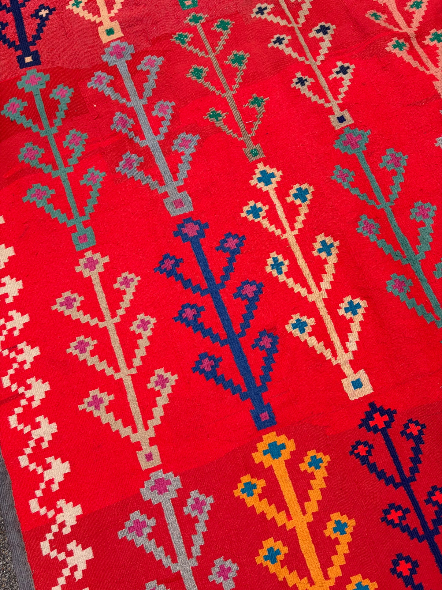 RED KILIM