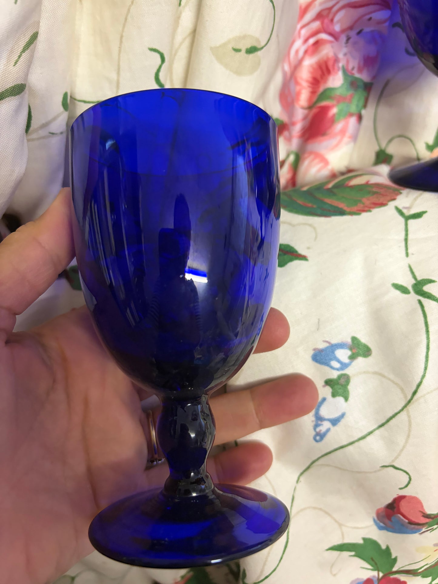 BLUE GLASSES