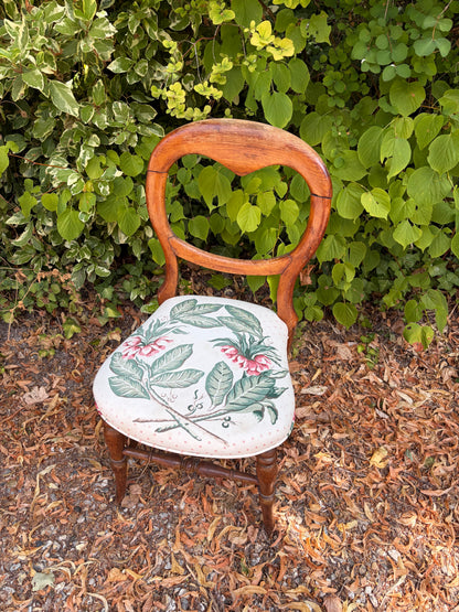 BALLOON BACK CHAIR