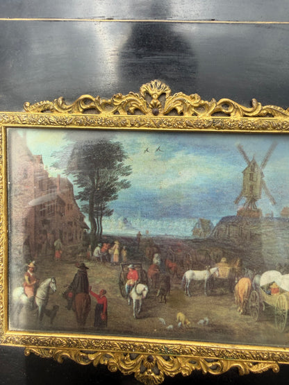 ANTIQUE BOX
