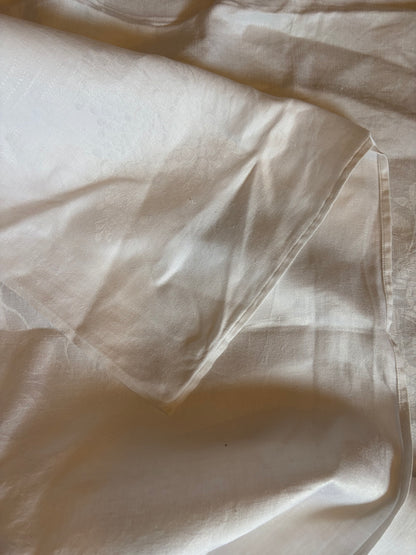 DAMASK CLOTH