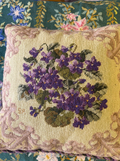 CUSHION