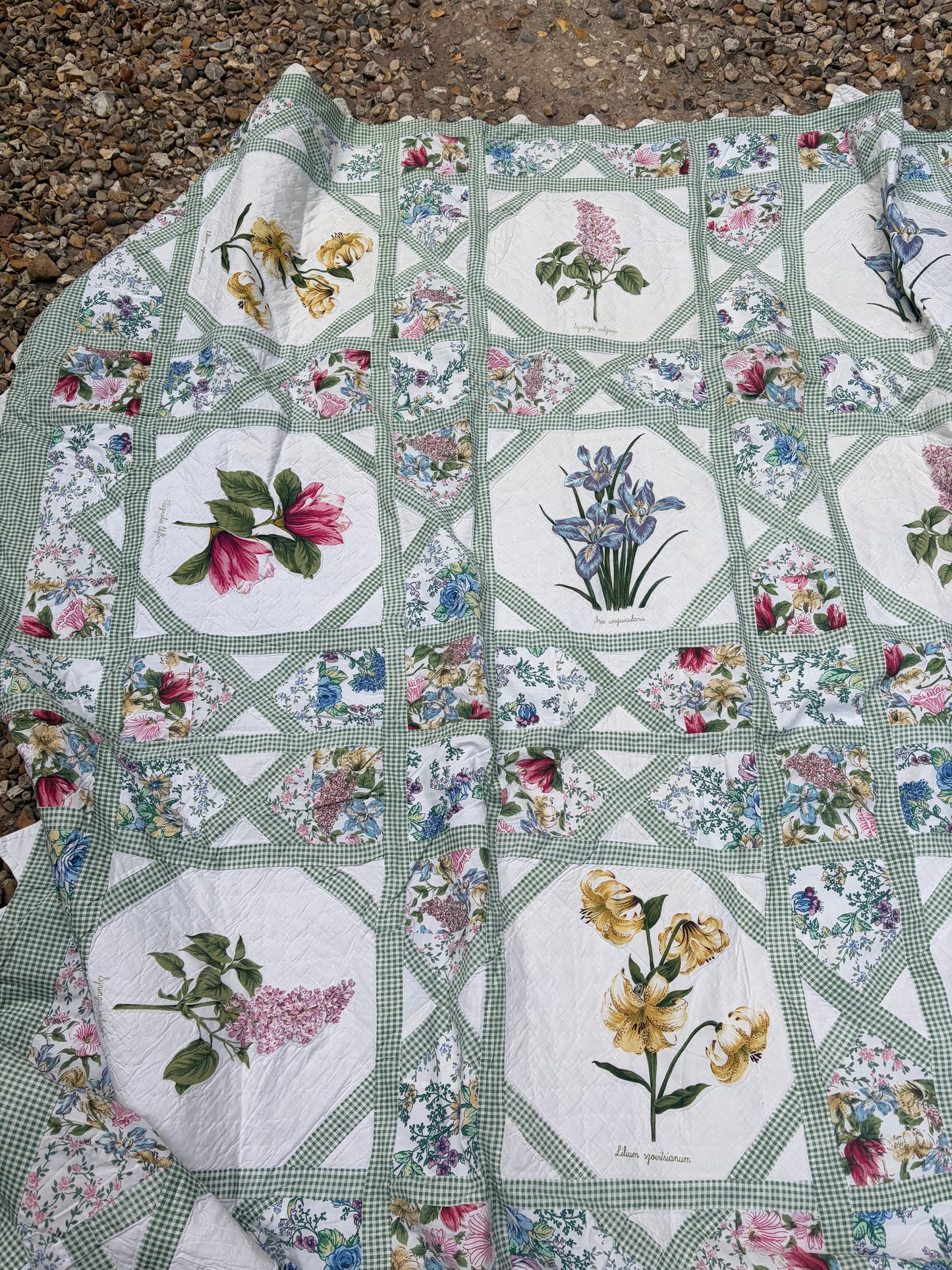 FLOWERS QUILT