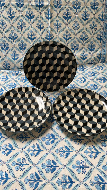 GEOMETRIC SIDE PLATES