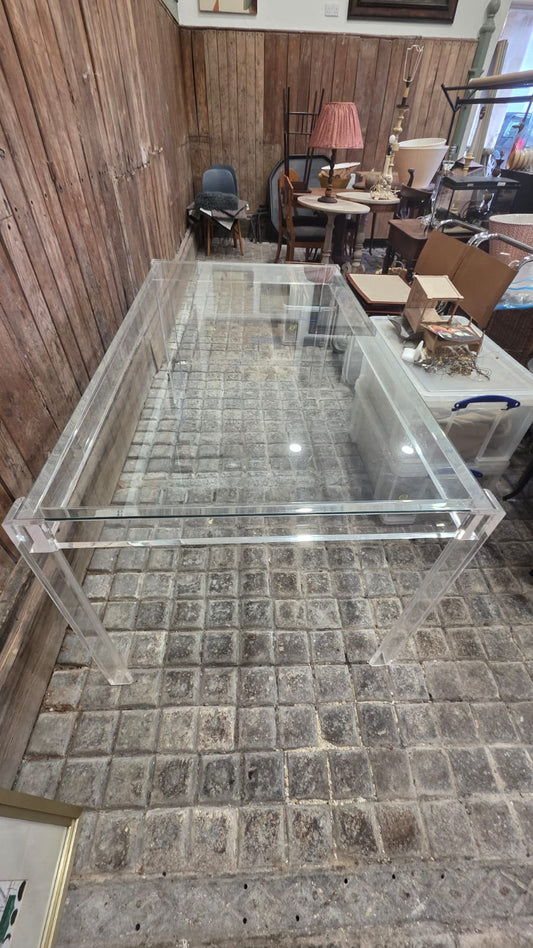 GLASS TABLE