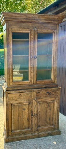DRESSER/ CUPBOARD