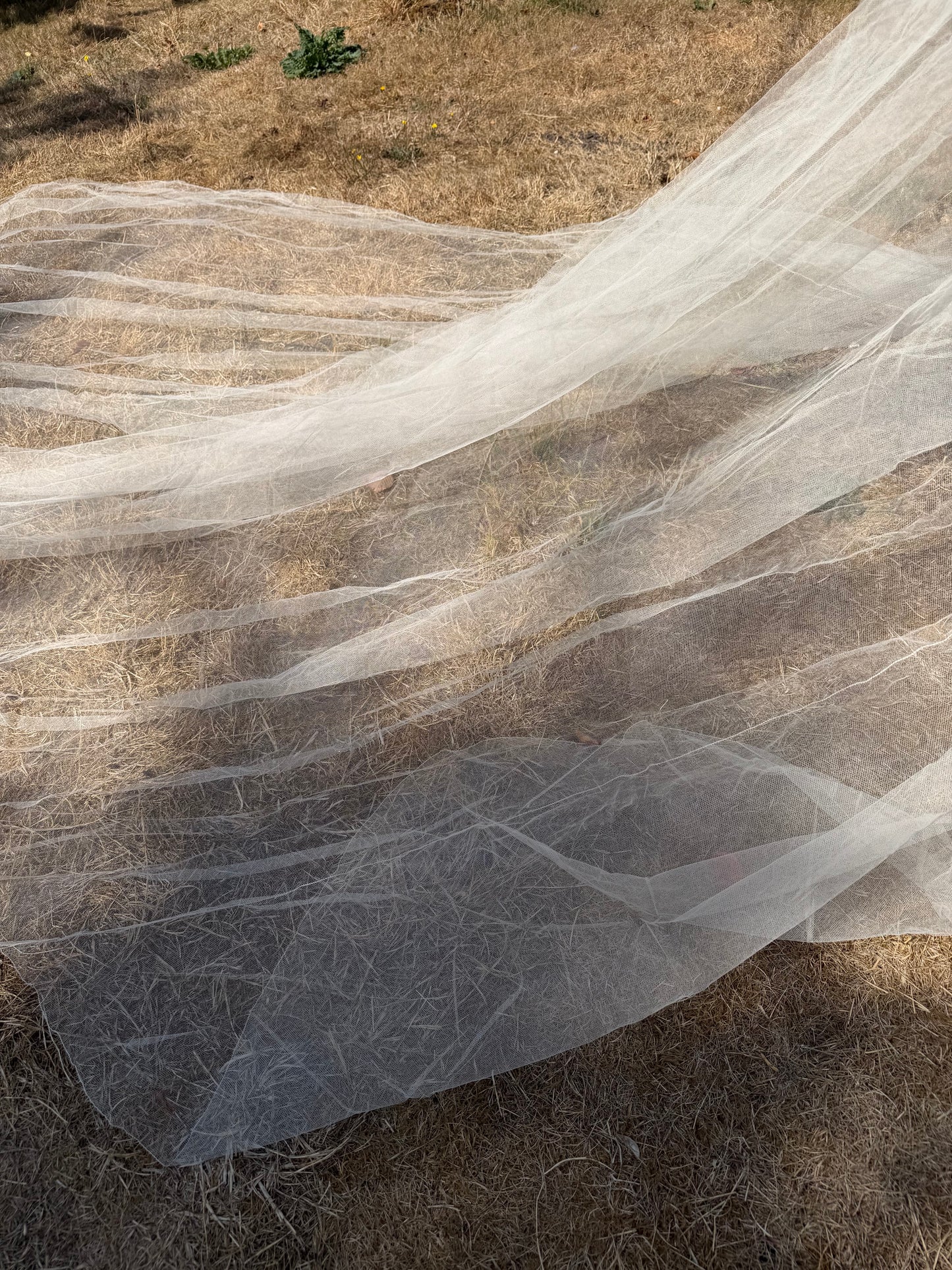 ANTIQUE VEIL