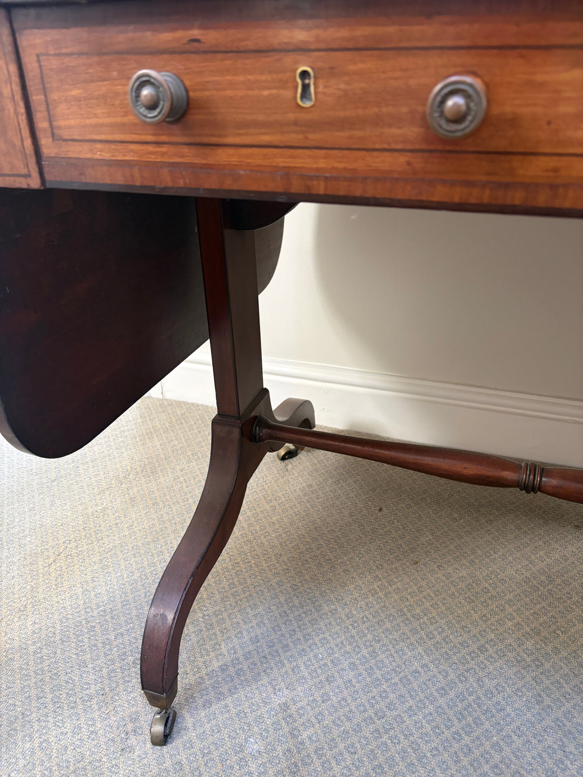 DROP LEAF TABLE
