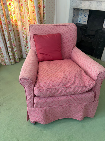 PINK CHAIR