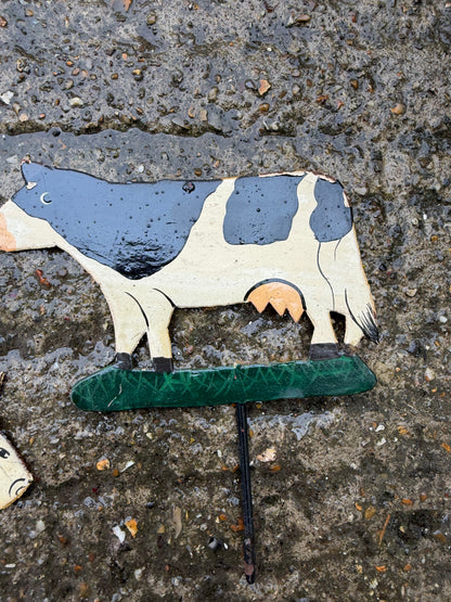 ANIMAL PEGS