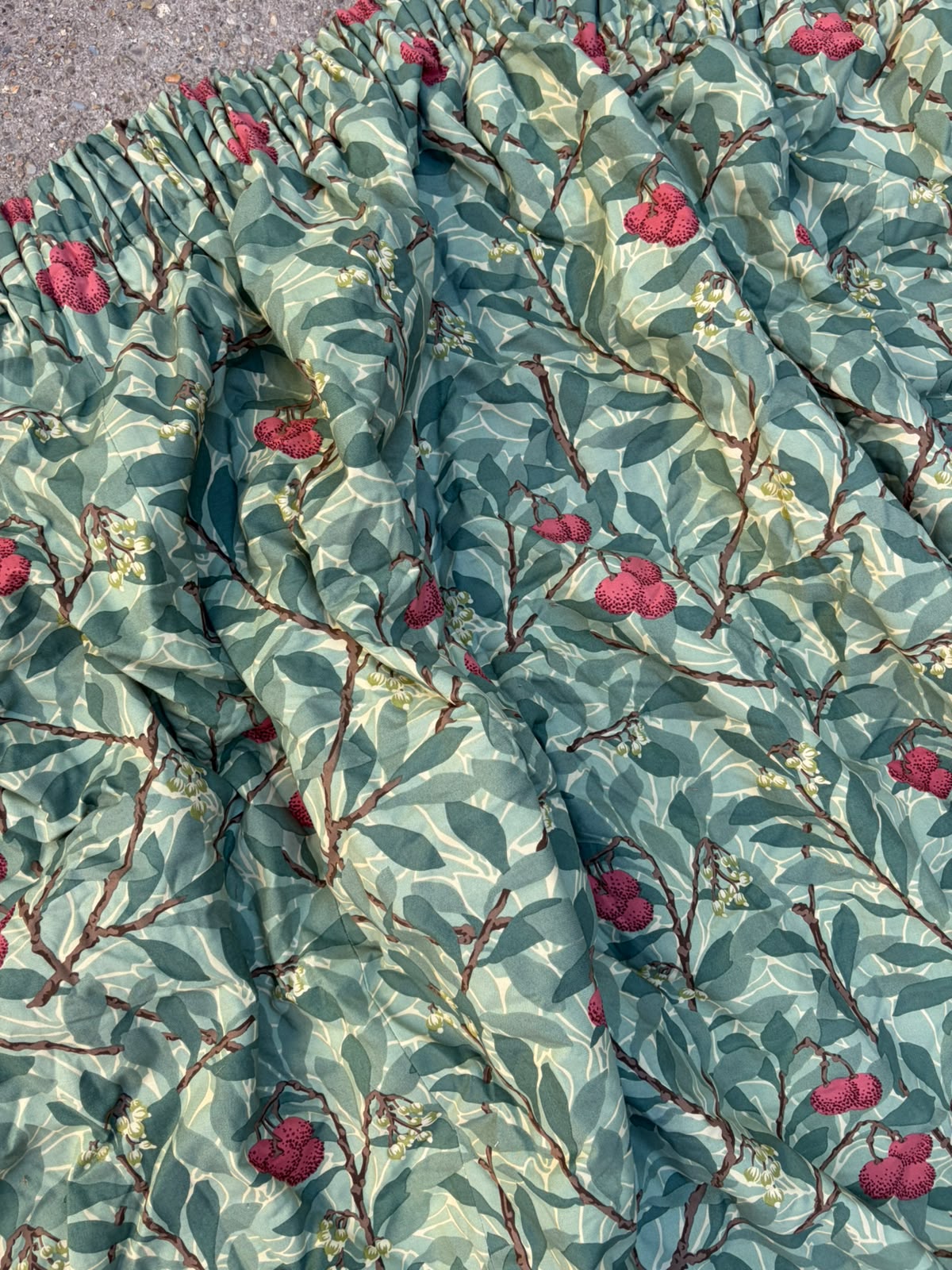 CURTAIN