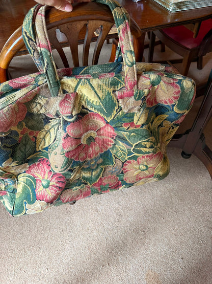 CARPET BAG