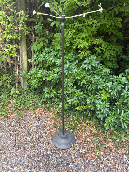 STANDING LAMP
