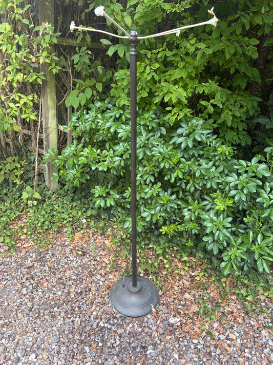 STANDING LAMP