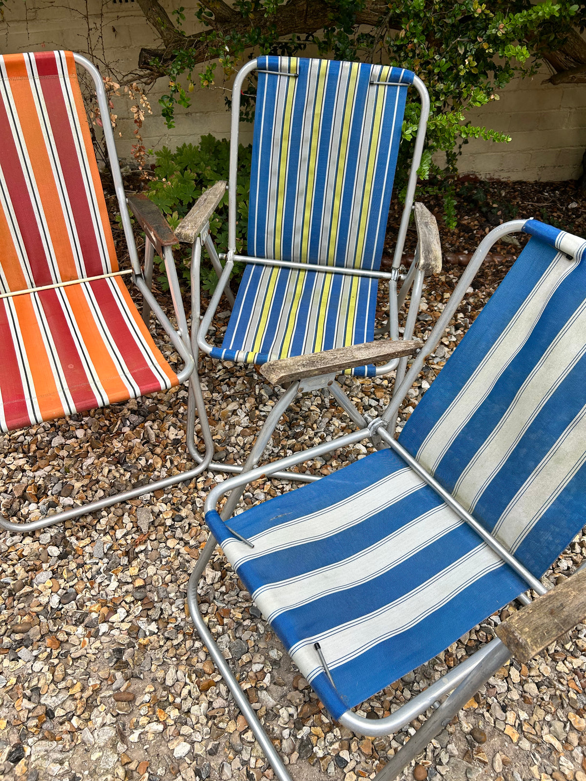 FOLDING CHAIRS