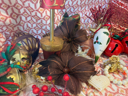 SELECTION OF DECORATIONS