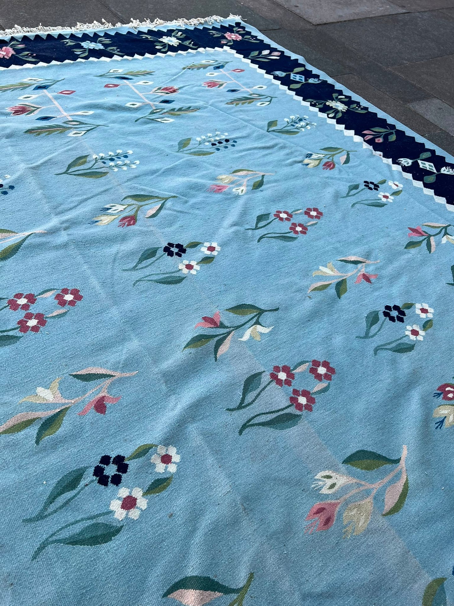 FLORAL RUG
