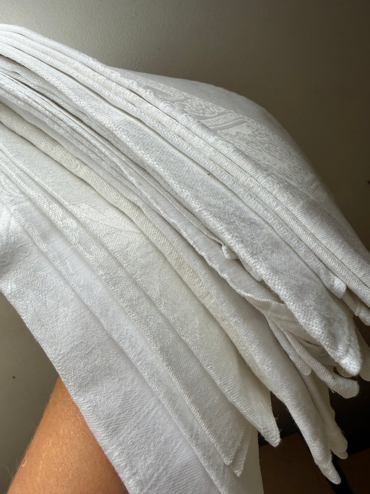 DAMASK NAPKINS