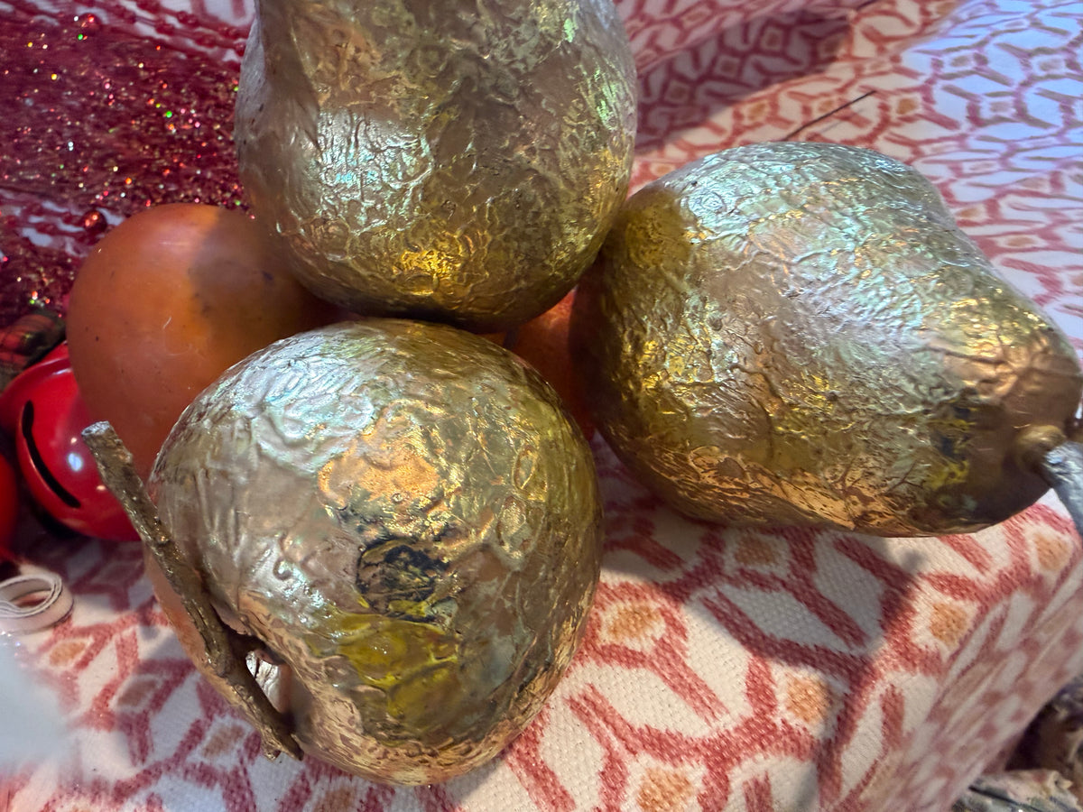 SELECTION OF DECORATIONS