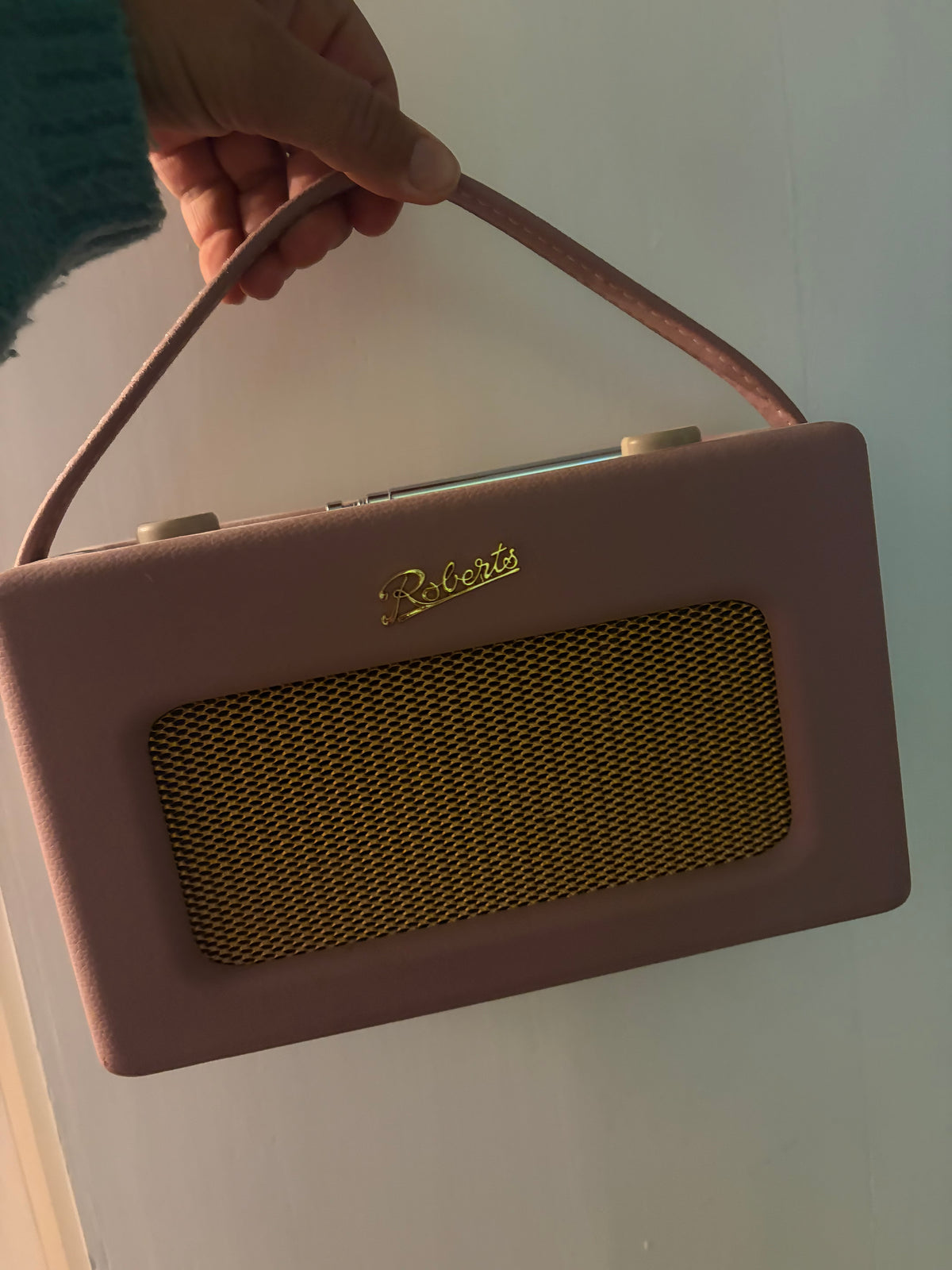 ROBERTS RADIO