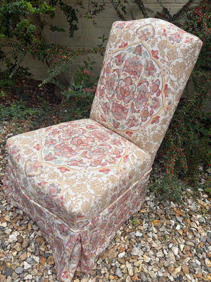 SLIPPER CHAIR