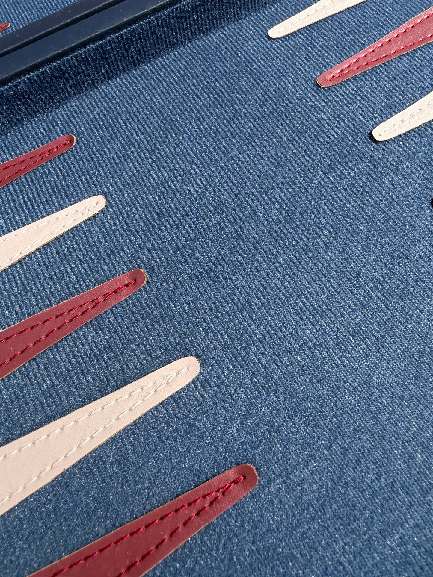 BACKGAMMON