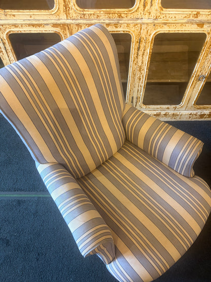 ARM CHAIR