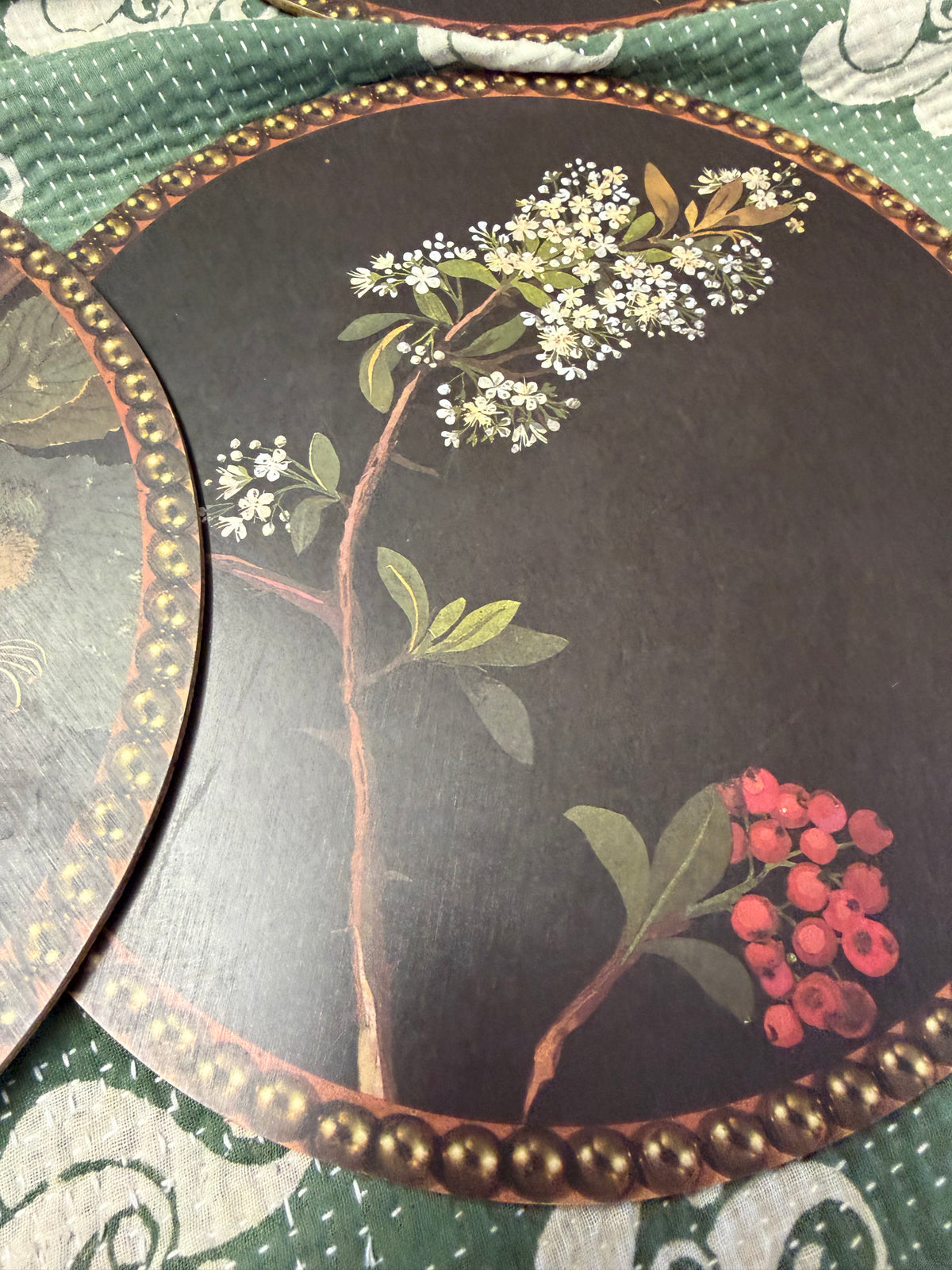 CIRCULAR PLACEMATS