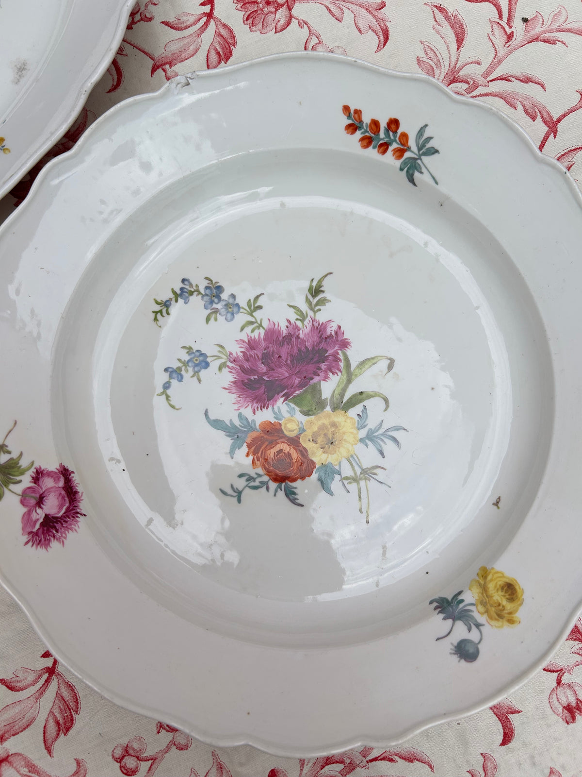 PAIR OF PLATES