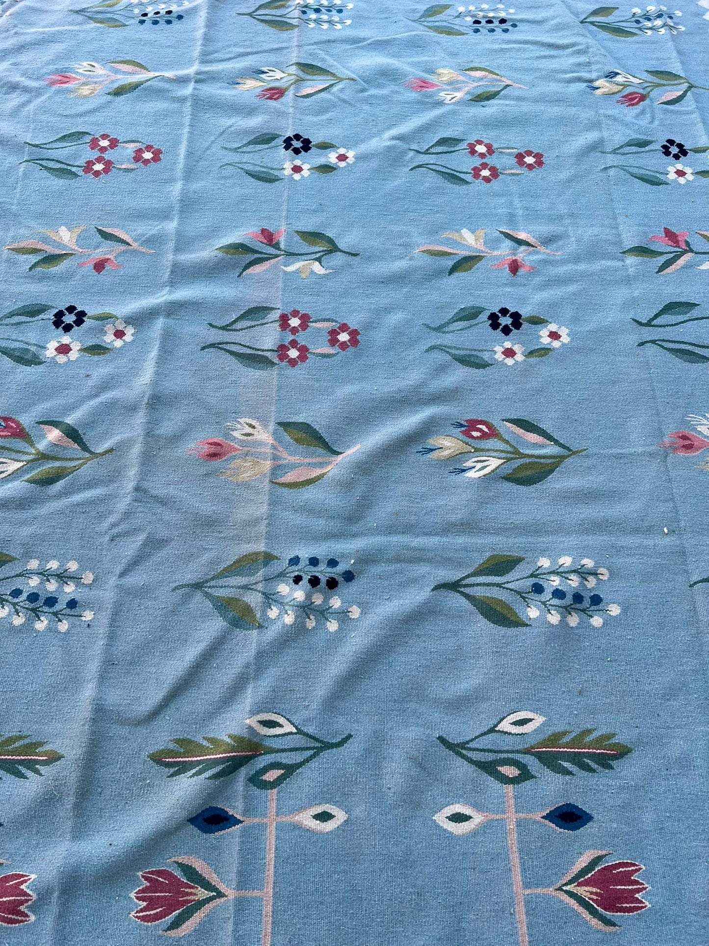 FLORAL RUG