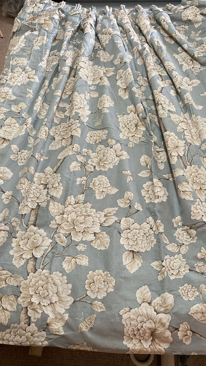 FLORAL CURTAINS