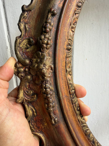 OVAL FRAME