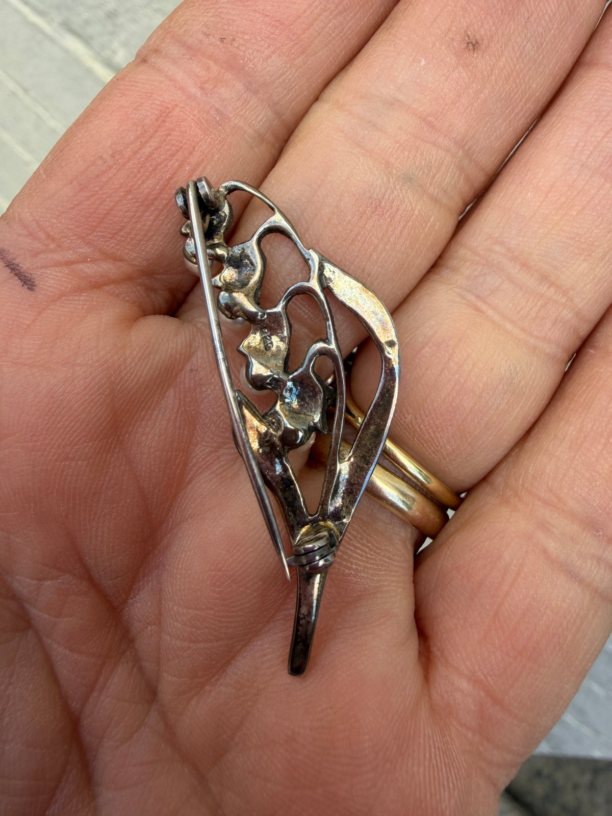 VICTORIAN BROOCH