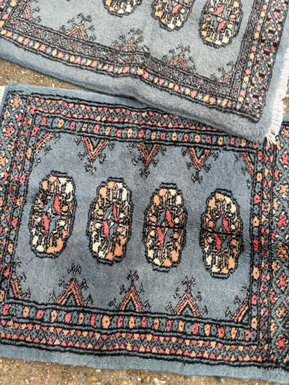 RUGS