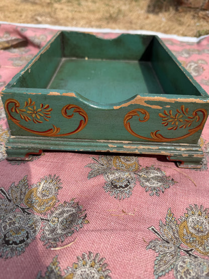 DECORATIVE TRAY