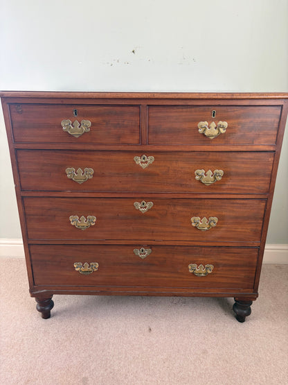 CHEST OF DRAWERS