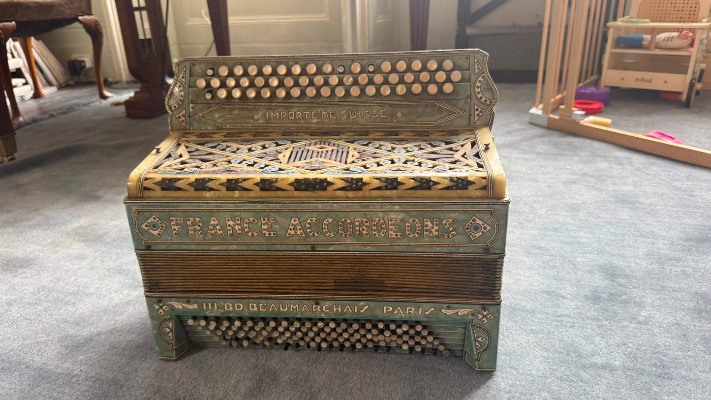 FRENCH ACCORDION