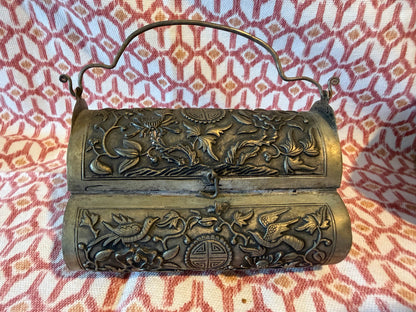 METAL CLUTCH BAGS