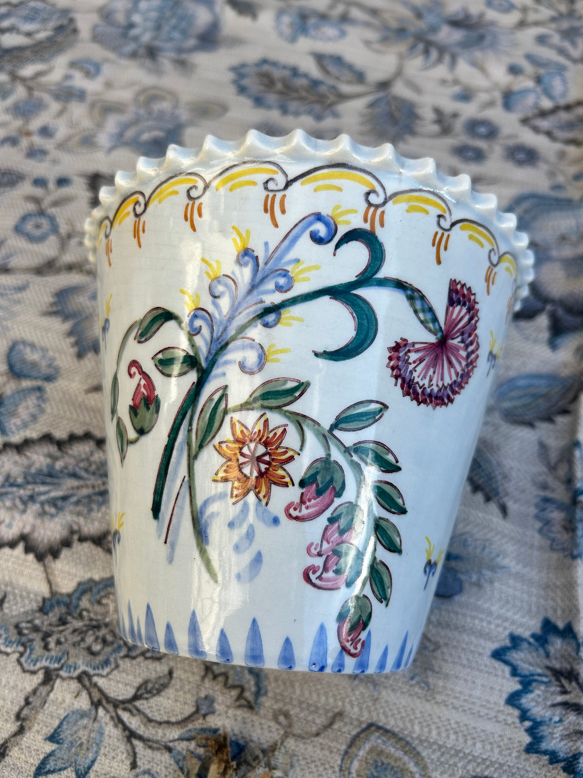 HAND PAINTED POT