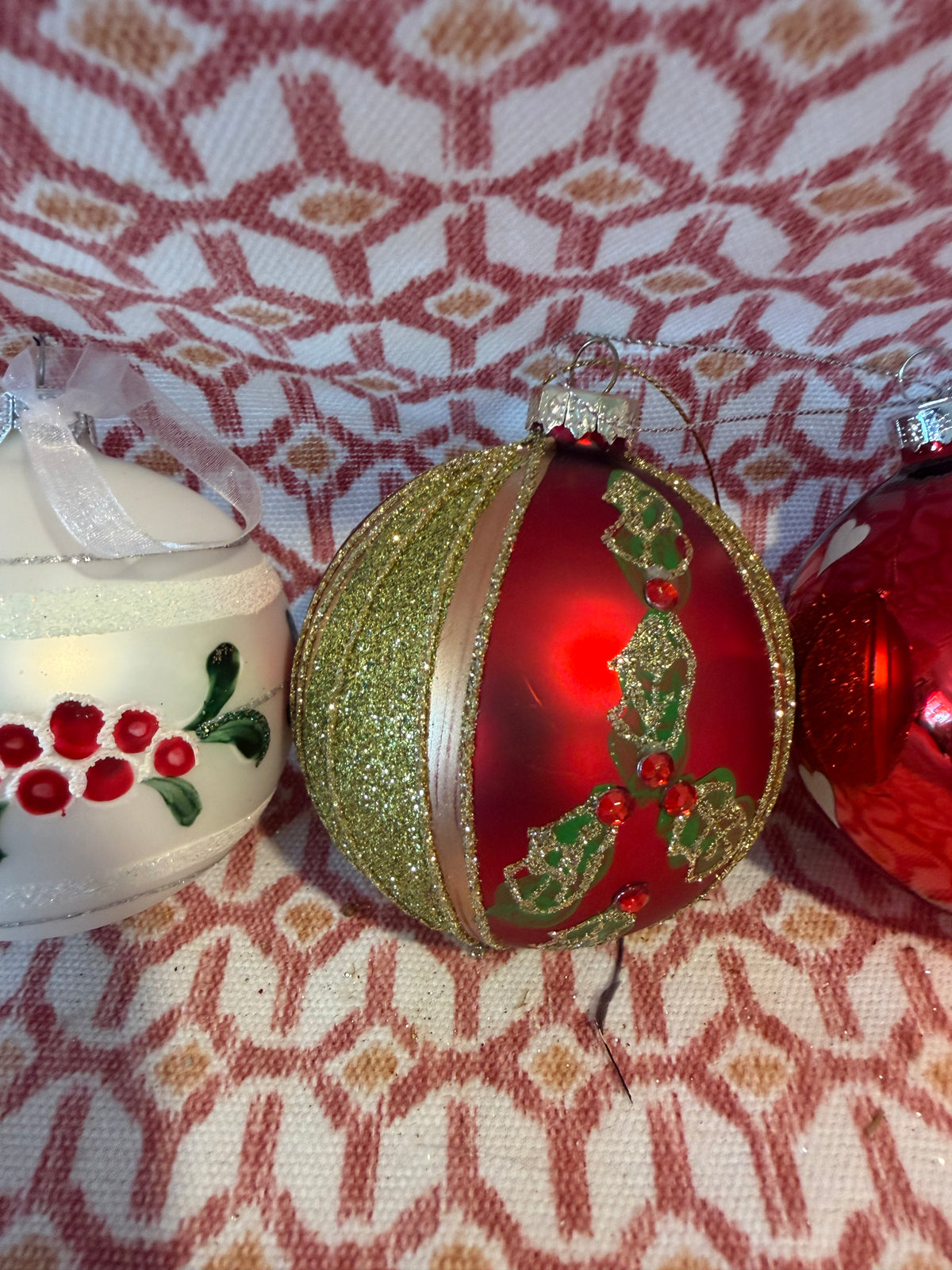 BAUBLES