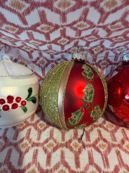 BAUBLES