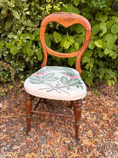 BALLOON BACK CHAIR