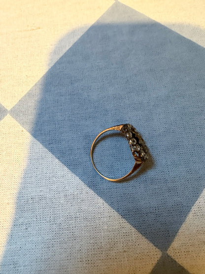 ANTIQUE DIAMOND RING