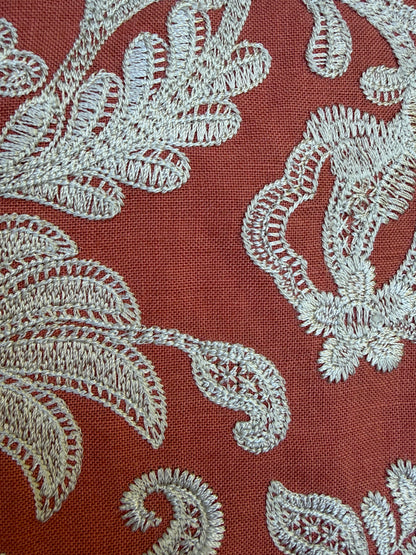 EMBROIDERED BLIND