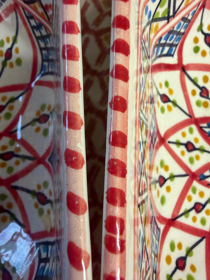 A PAIR OF HAND-PAINTED BOWLS