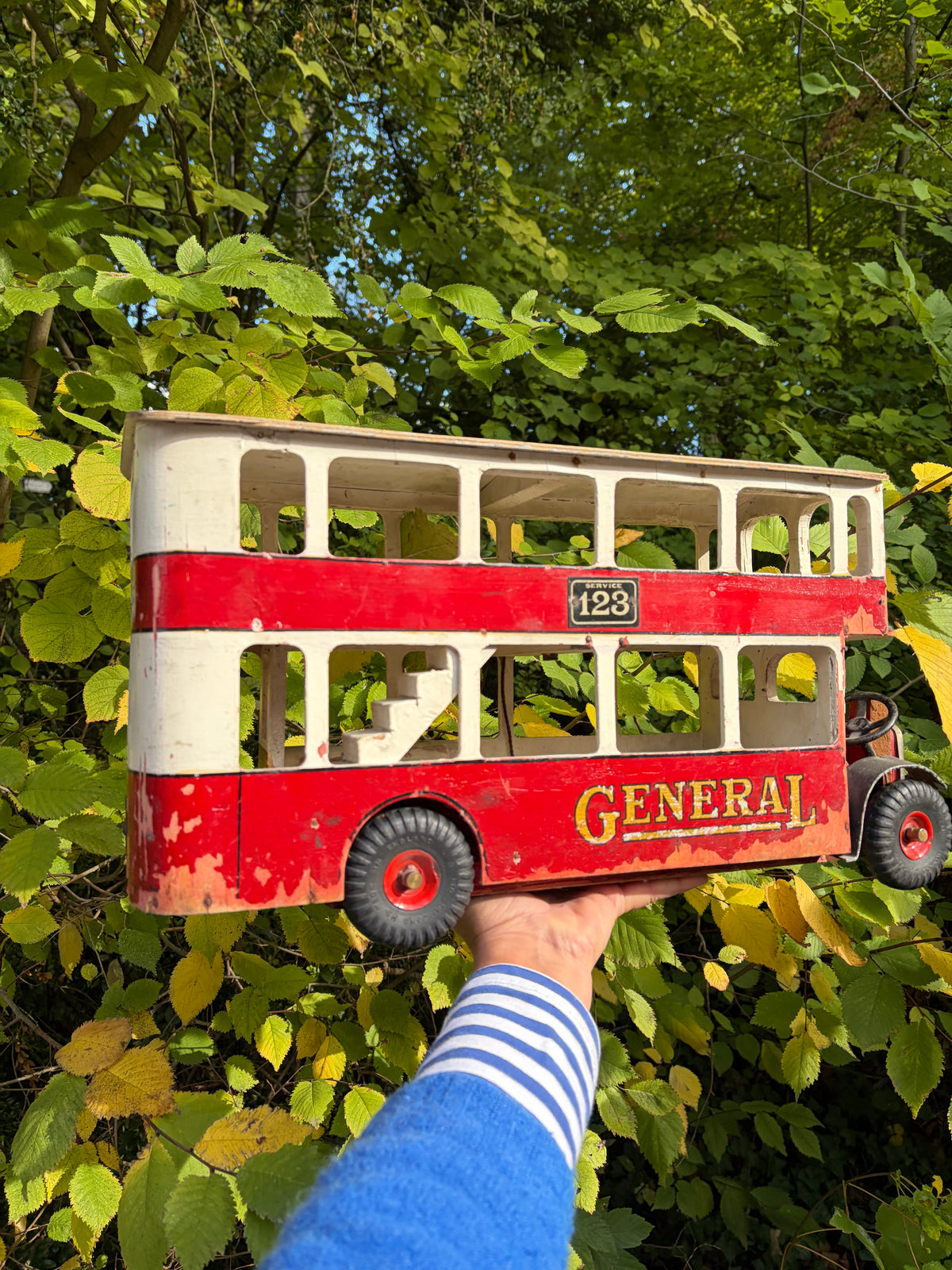 VINTAGE BUS