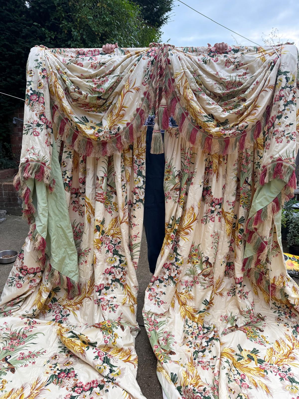 VINTAGE CURTAINS